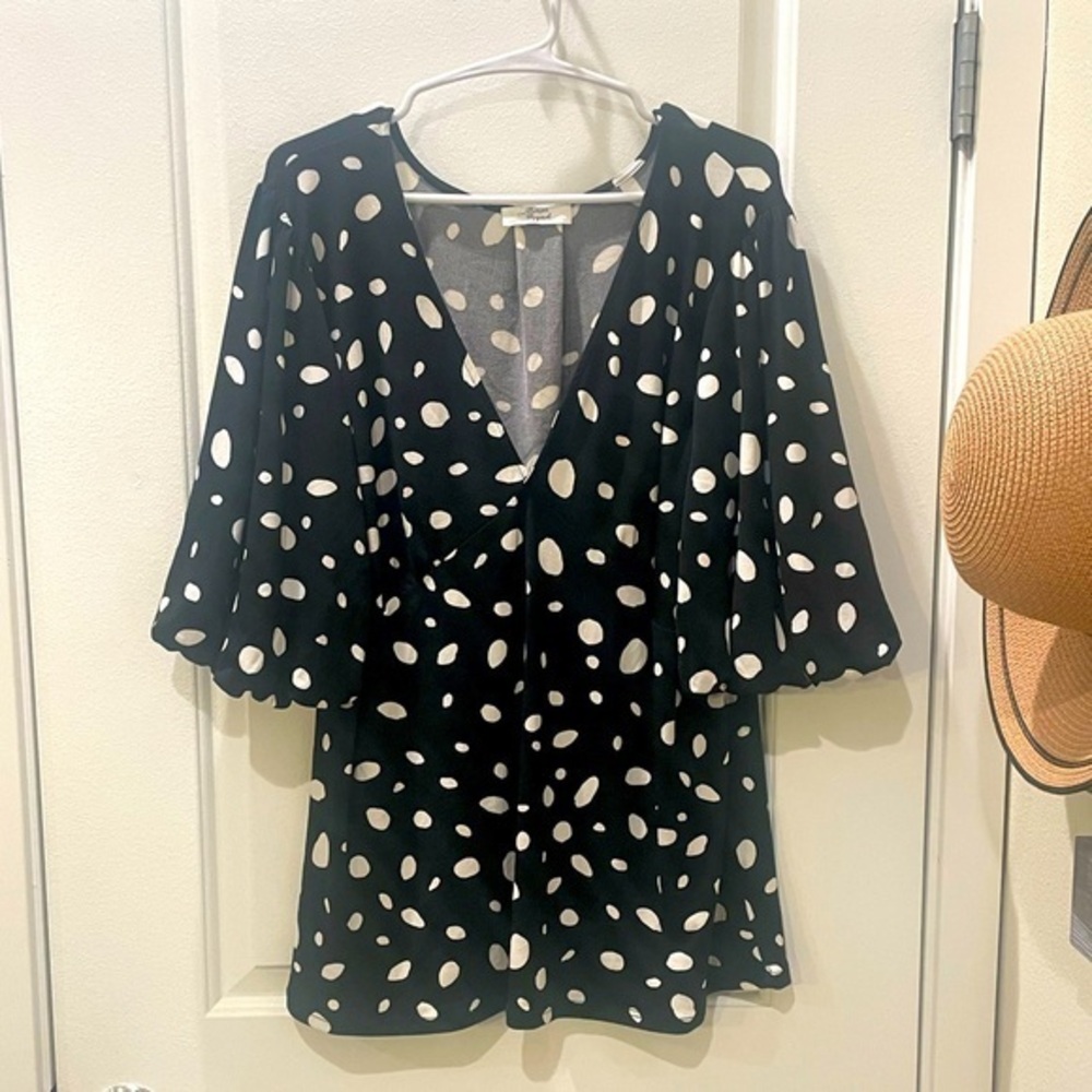 NEW…Beacon Apparel Polka Dot V-Neck Blouse